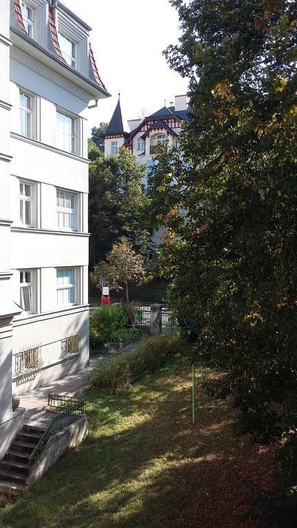 Apartment Krale Jiriho カルロヴィ・ヴァリ エクステリア 写真